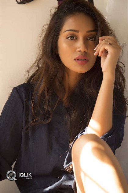 Nivetha-Pethuraj